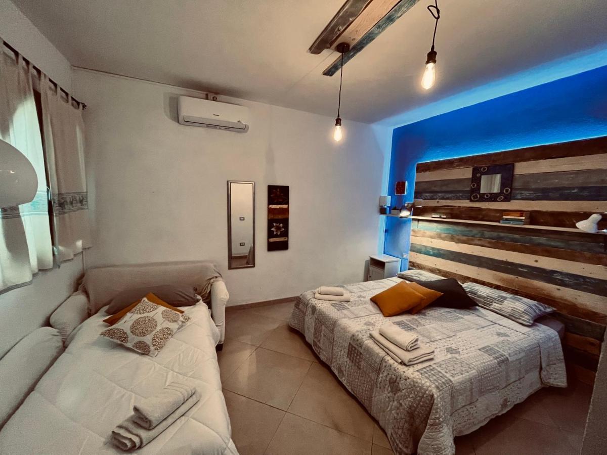 Iknos Guest House Ольбія Екстер'єр фото